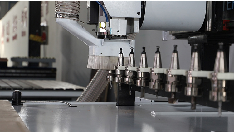 8 Cambio de herramientas en l&iacute;nea