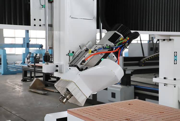 M&aacute;quina de tallado de madera CNC de 4 ejes CNC