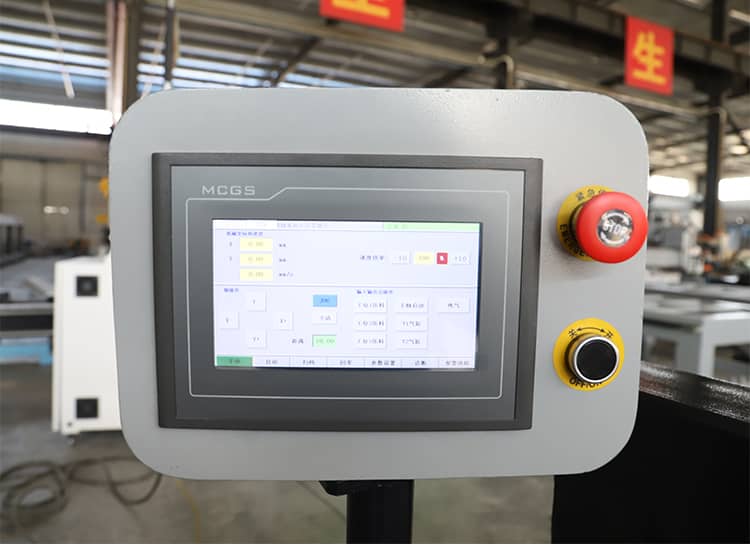 m&aacute;quina de perforaci&oacute;n de madera contrachapada