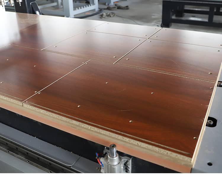 Enrutador CNC para contrachapado