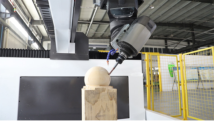 M&aacute;quina de enrutador CNC de 5 eje ATC