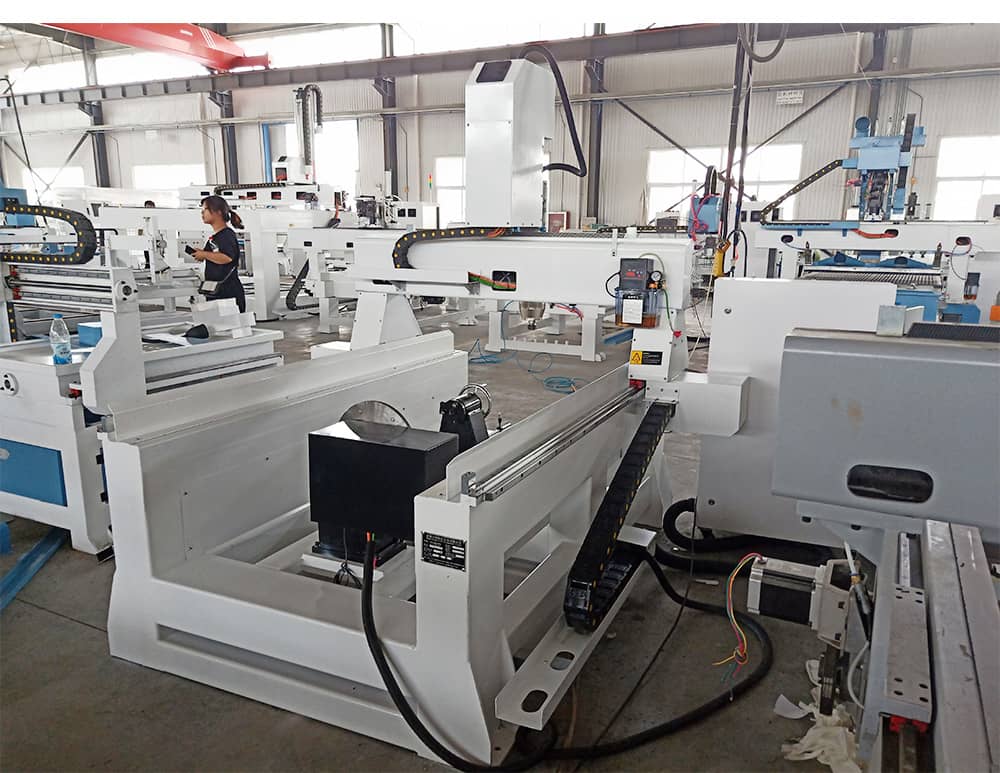 enrutador CNC con eje rotativo