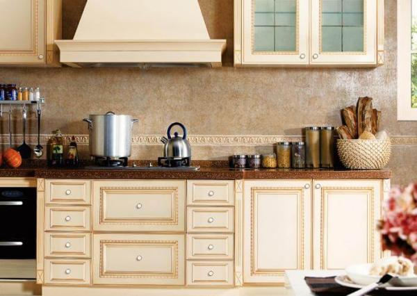 M&aacute;quina de la puerta del gabinete