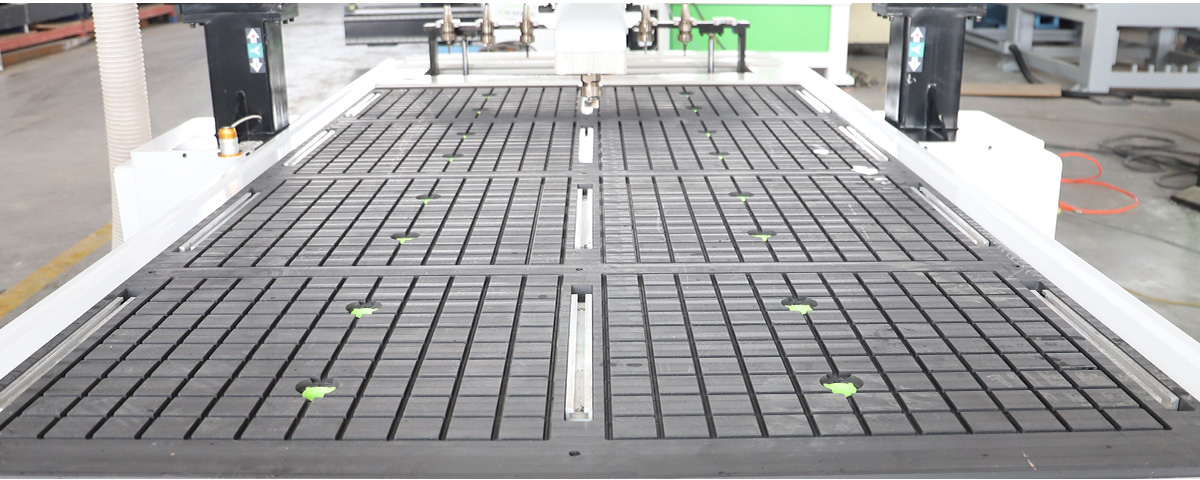 Mesa de tragamonedas de vac&iacute;o y T con bomba de enfriamiento de 5,5kw