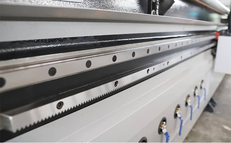 Adoptar el riel gu&iacute;a de Shangyin