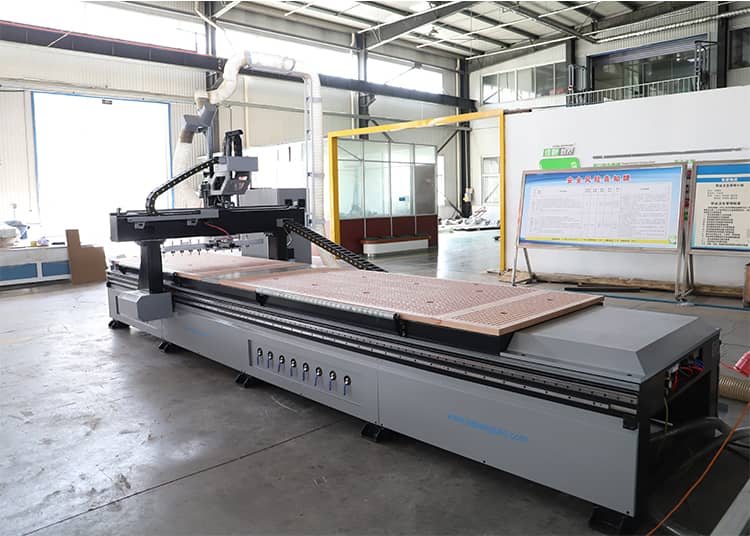 m&aacute;quina de corte de madera contrachapada CNC Price
